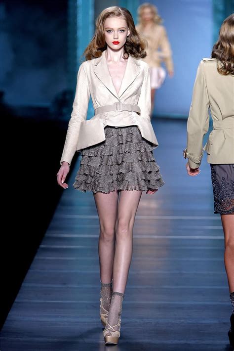 frida gustavsson at dior spring 2010|frida gustavsson modeling.